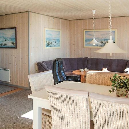 2 Bedroom Gorgeous Home In Hvide Sande Havrvig Bagian luar foto