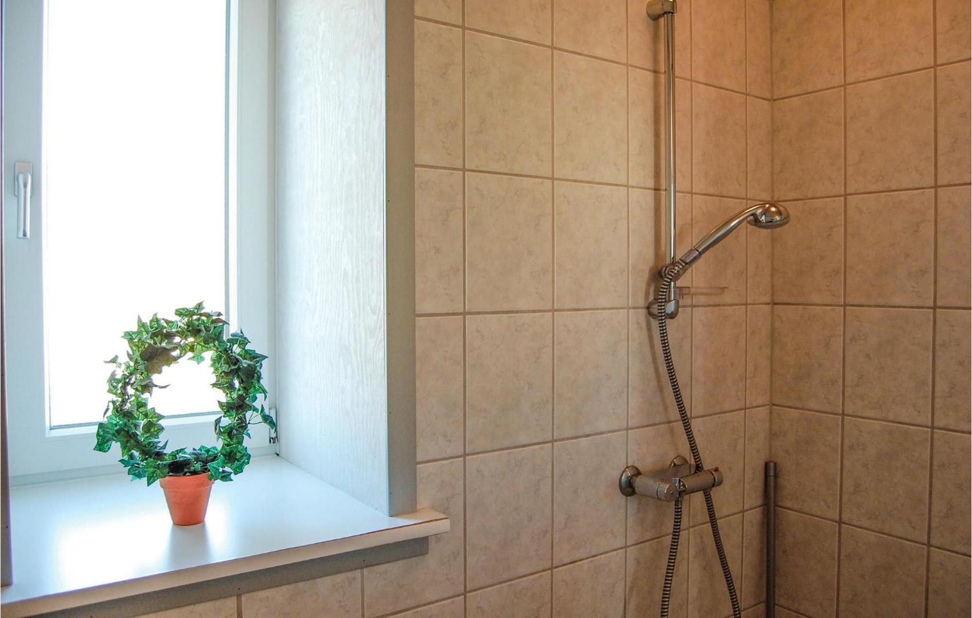 2 Bedroom Gorgeous Home In Hvide Sande Havrvig Bagian luar foto